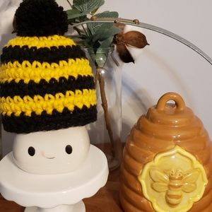 Marshmallow mug hat. Handmade crocheted